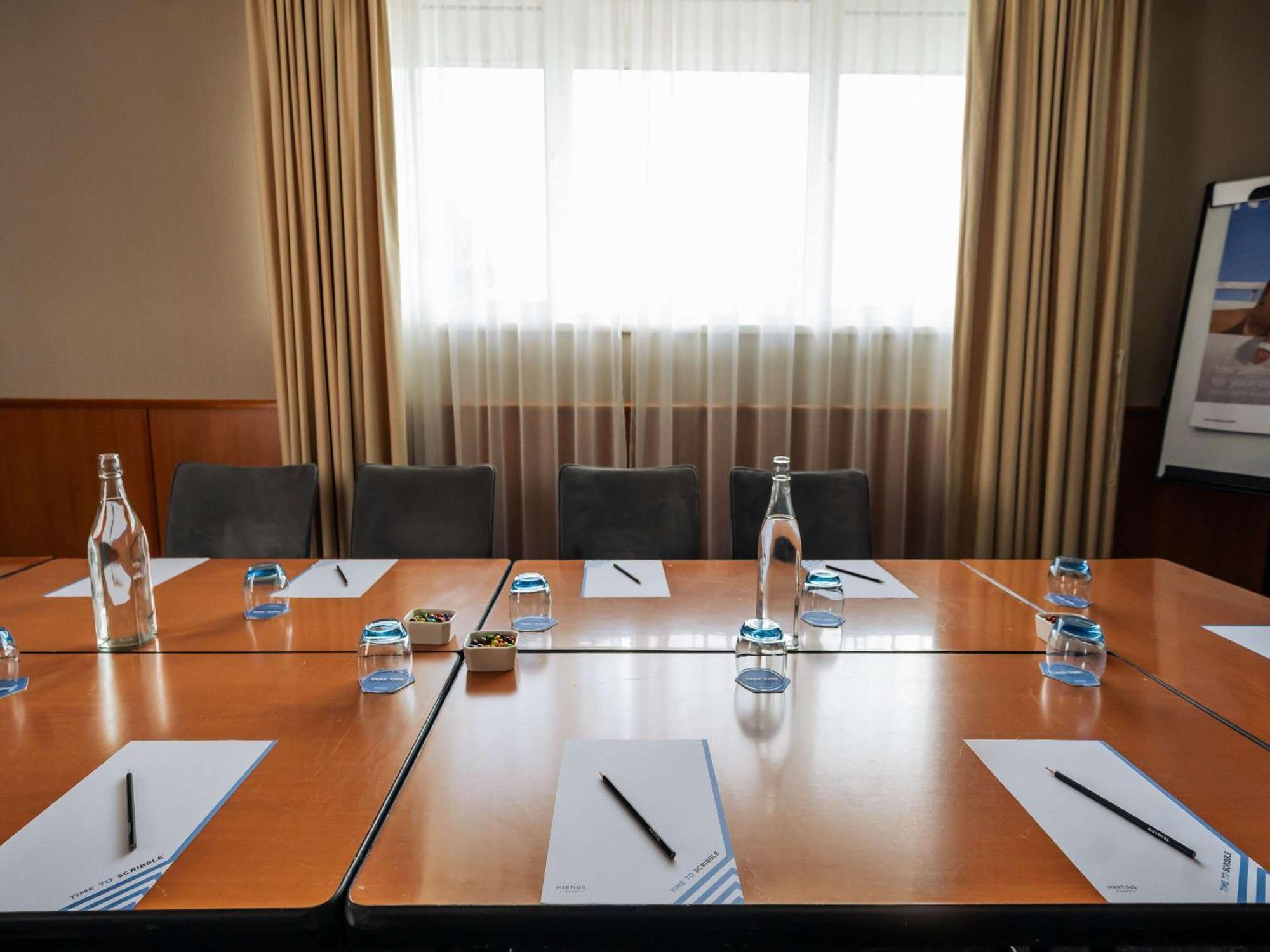 Novotel Milton Keynes Ngoại thất bức ảnh